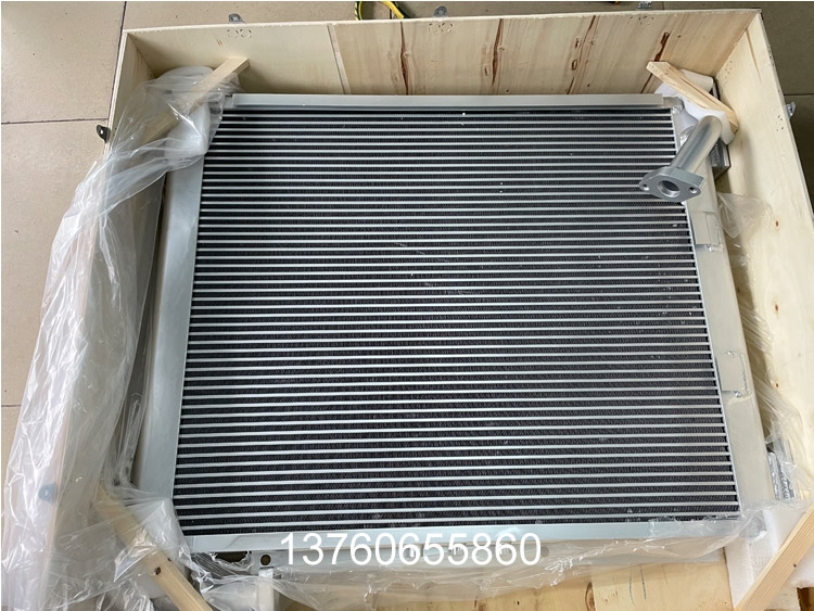 PC200-6液壓（yā）油（yóu）散熱器