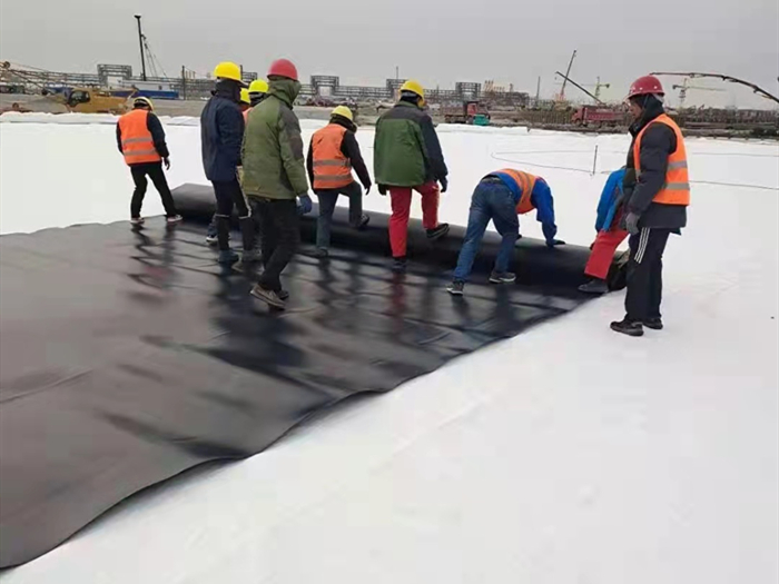  土（tǔ）工膜防滲工程施工指南：從基底處理到驗收的（de）全流程攻略