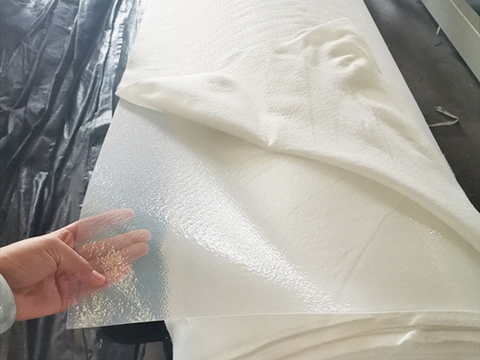 「長絲」兩布（bù）一膜複合土工膜