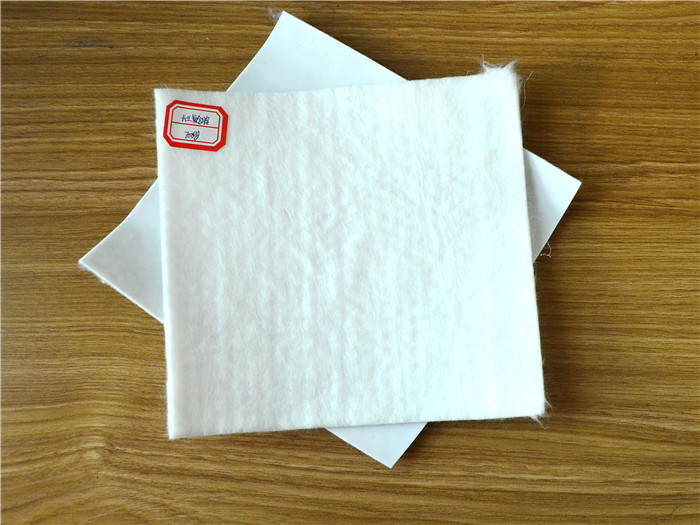 「長絲」一布（bù）一膜複合土（tǔ）工膜