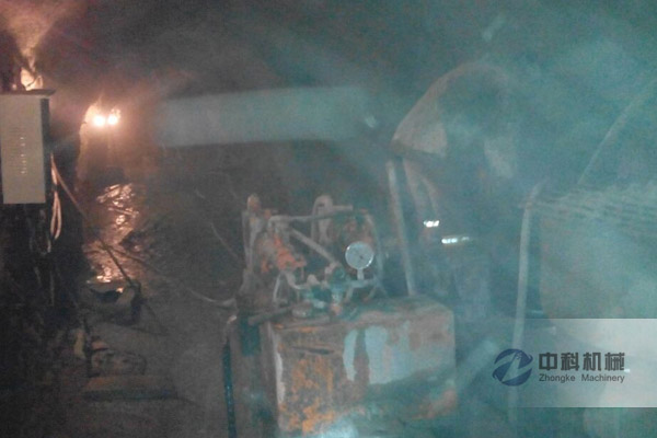 中原礦業注漿機施工現場-0