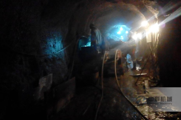 中原礦業注漿機施工現場-1