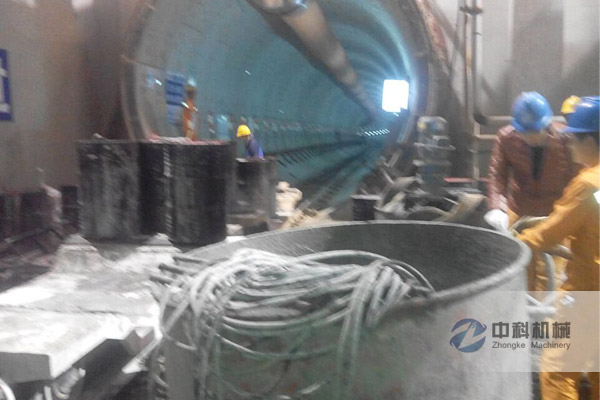 武漢東湖（hú）高新區地鐵雙液注漿機施工現場