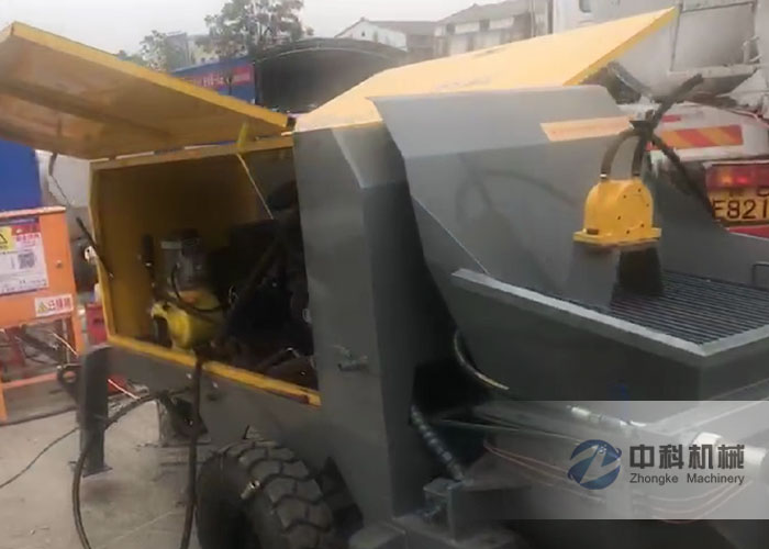 中鐵十一（yī）局洛陽地鐵液（yè）壓濕噴機施工現場-1