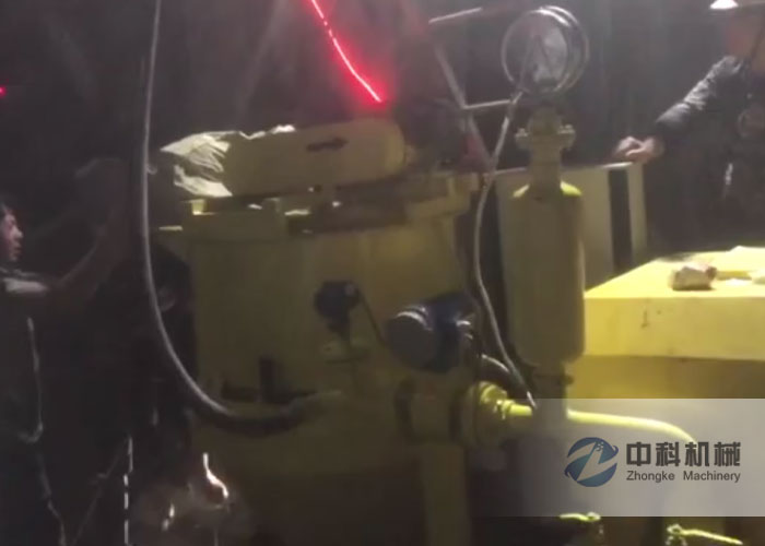 中鐵一局蒙華鐵路拱頂帶模注漿一體機施工現（xiàn）場-4