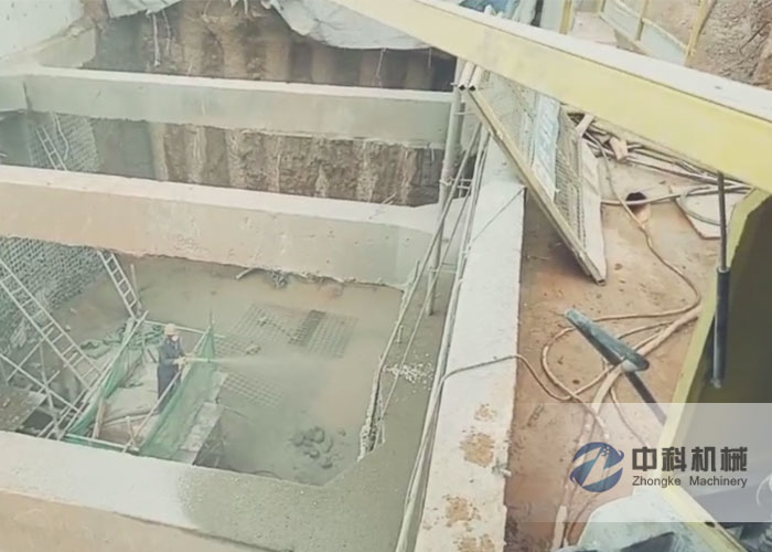 中（zhōng）鐵一局（jú）液壓濕噴機施工現場-0
