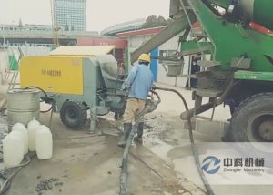 中（zhōng）鐵二十四局液壓濕噴機施工現場