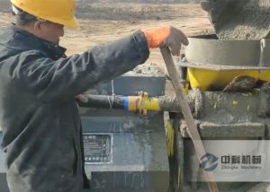 中交二航局（jú）ZK700型濕噴機施工現場