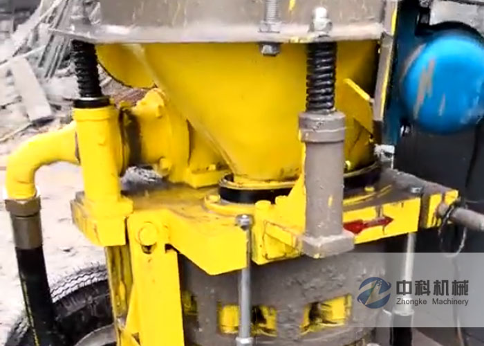 中鐵五局ZK700濕噴(pēn)機施工現場