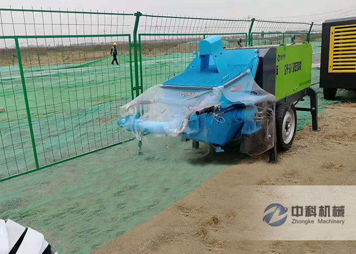 混凝土液壓(yā)濕噴機施工現場