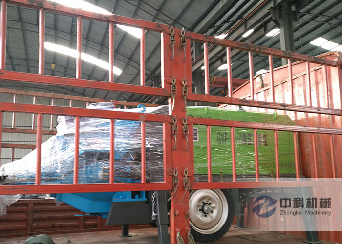 中鐵十四局液壓混凝土濕噴機發貨現（xiàn）場