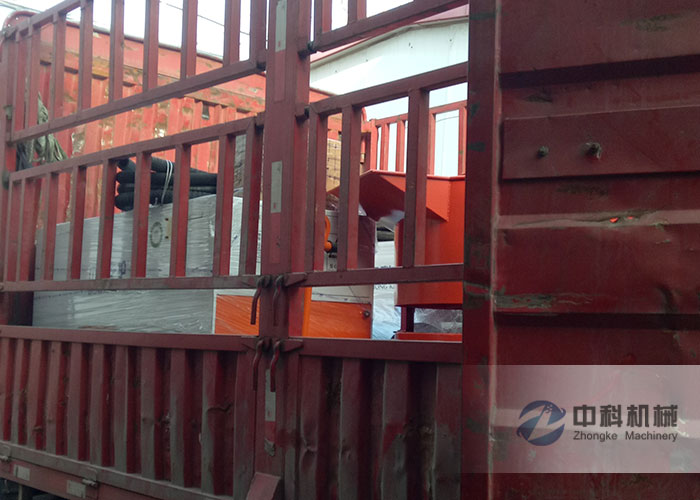 中鐵十局雙液注漿機、灰漿攪拌機發貨現場