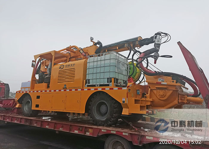 工程混凝（níng）土（tǔ）濕（shī）噴台車發貨現場-1