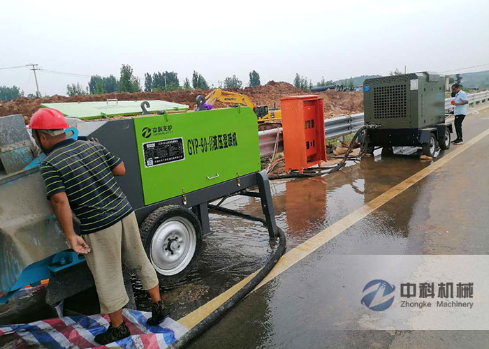 液壓泵（bèng）送式混凝土濕噴機施工現場-1