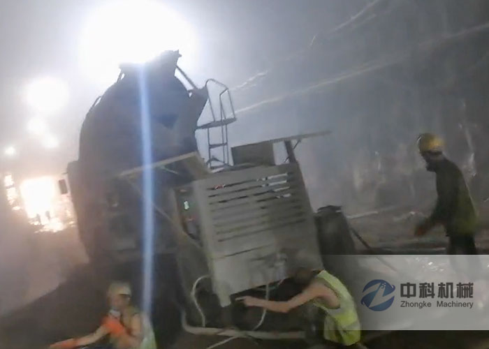 隧道專用雙噴頭濕噴機（jī）施工現場-0