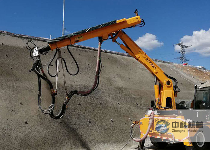 中（zhōng）交一公局（jú）混凝（níng）土濕噴台車施工現場（2）-1