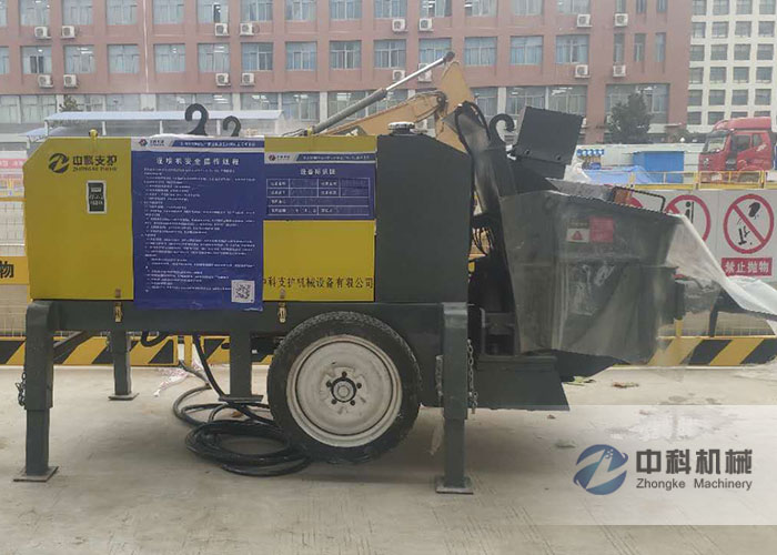 中國水電十四局液（yè）壓濕噴機施工（gōng）現場-2