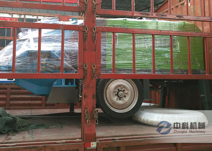 中鐵（tiě）十（shí）局（jú）液壓混凝土濕噴機發貨現場