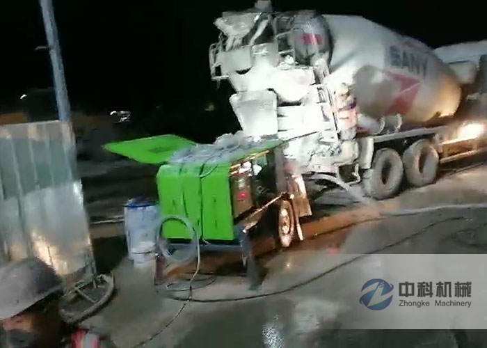 中鐵十七局（jú）液壓濕噴（pēn）機施工現場-1