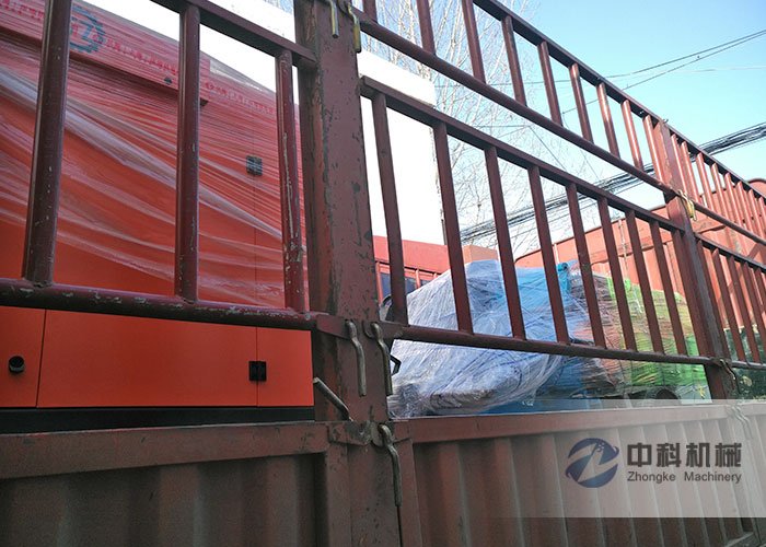 中鐵三（sān）局液壓（yā）濕噴機、空壓機發貨現場