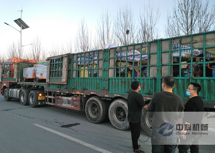 液壓濕噴機（jī）、混凝土噴（pēn）漿機、雙（shuāng）液注漿機、噴漿機配件發貨現場（專車送貨）-0