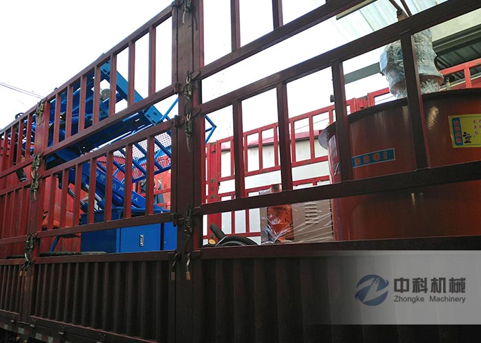 履帶式鑽機、雙液注漿（jiāng）機（jī）、灰漿攪拌機發（fā）貨現場-1