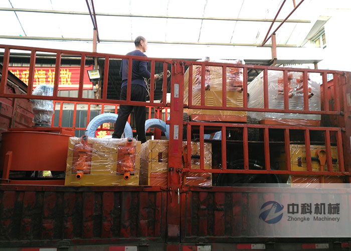 昆（kūn）明雙液（yè）注漿機、灰漿攪拌機發貨現場（chǎng）-0