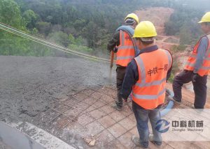 中鐵一局液壓濕噴機（jī）施（shī）工現場