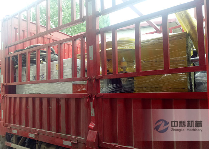 大連雙液注漿機（jī）、PZ-7噴漿機（jī）發貨現場-0