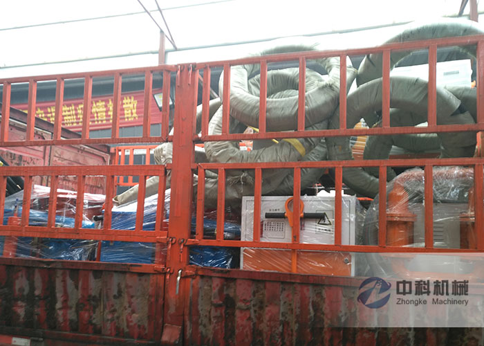 西安水泥砂（shā）漿注漿機、PZ-6混凝土噴漿機發貨現場-0