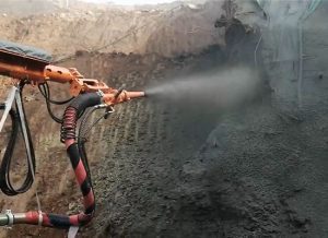 無線（xiàn）遙控工程底盤濕（shī）噴機械手（shǒu）施工視頻