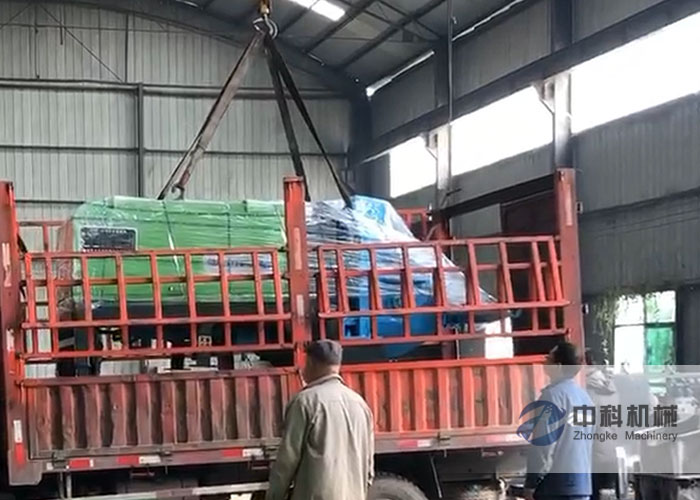 中鐵二局液（yè）壓濕噴機（jī）發貨現場-0