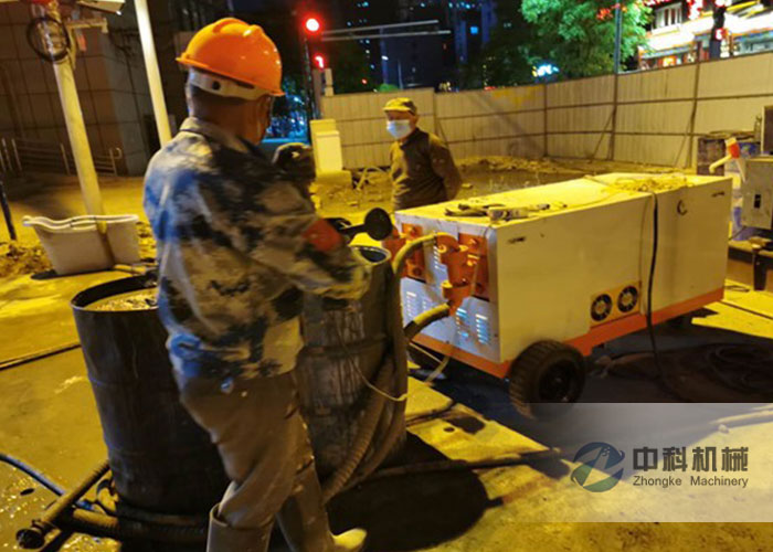 雙液壓注漿機施工（gōng）現場-1