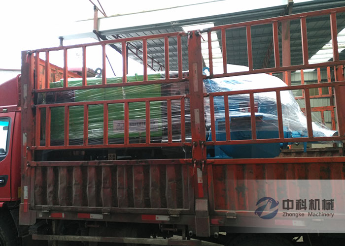 中（zhōng）鐵四局液壓濕（shī）噴機發貨現場-0