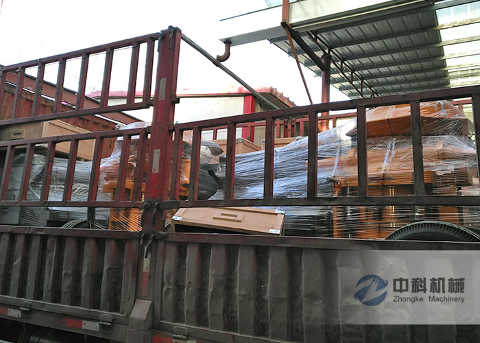 廣州轉子式混凝土濕（shī）噴機發（fā）貨現場-0