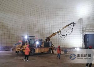 工程底盤混凝（níng）土濕噴台（tái）車施工現場