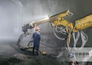 隧（suì）道混凝土（tǔ）濕噴台車施工視頻