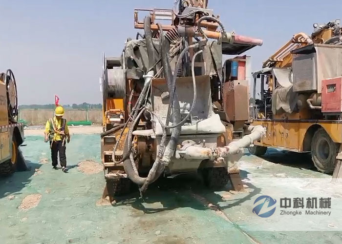 ZHSP3016工程混凝（níng）土（tǔ）濕（shī）噴台車施工現場-1