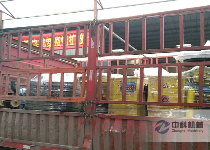 武漢單缸（gāng）活塞式注漿機（jī）、PZ-6混（hún）凝土噴漿（jiāng）機及噴漿（jiāng）機配件發貨現場-0