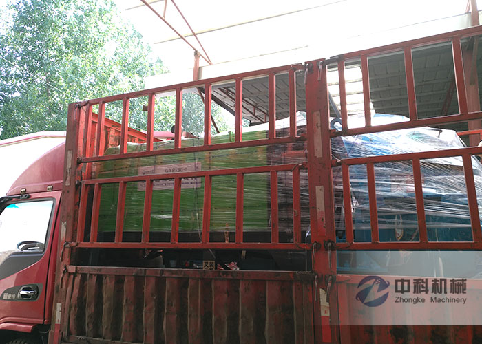 90型液壓（yā）混凝（níng）土濕噴機發貨現場