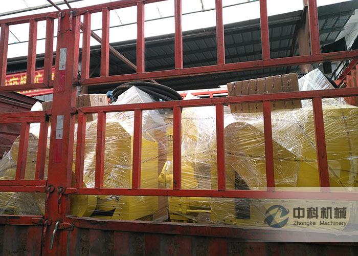 福州拱頂帶（dài）模注漿一體（tǐ）機發貨現場-0