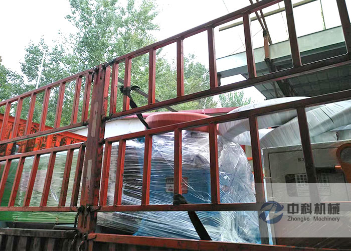 小型液壓濕噴機、雙液注漿機發貨現場