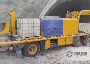 隧道用混凝土濕噴（pēn）台車施工現場