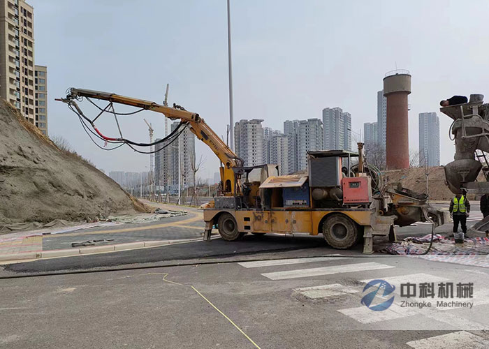 3016工程底（dǐ）盤混凝土濕噴台車施工（gōng）現（xiàn）場-1