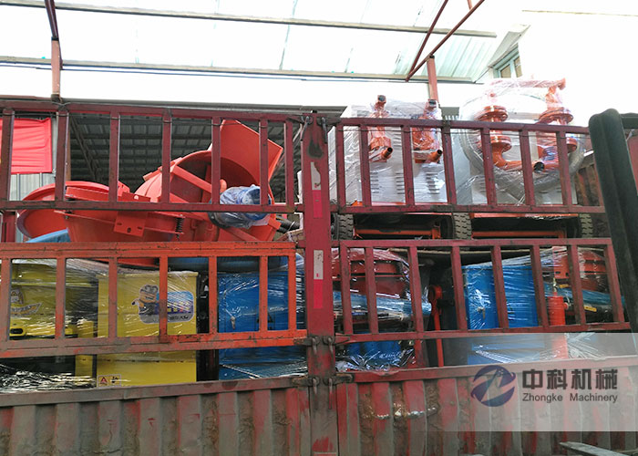 南寧液壓注漿機、PZ-6混凝土噴漿機及灰漿攪拌機發貨現場（chǎng）