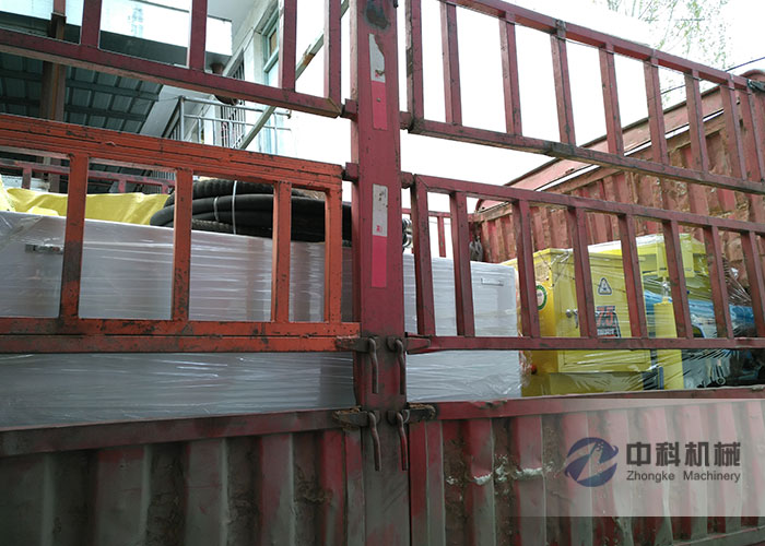 太原（yuán）雙液注漿機、PZ-6混凝土噴漿機發貨現場