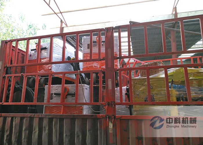 成都雙液注漿機（jī）、PZ-6混凝土噴漿機發貨現場